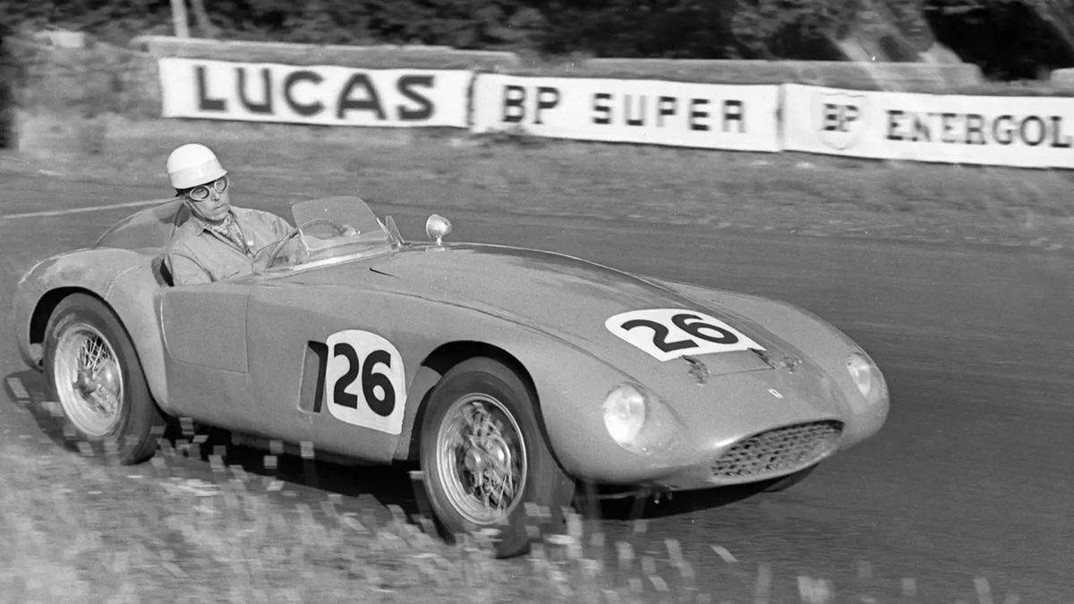 Bu Gördüğünüz ’Çıtır Hasarlı’ Ferrari, Yaklaşık 2 Milyon Dolara Satıldı: Peki Neden?