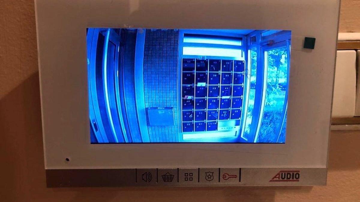 Evinizin Kapısında Bu Diafon Sisteminden Varsa Sandığınız Kadar Güvende Değilsiniz! Peki Neden?