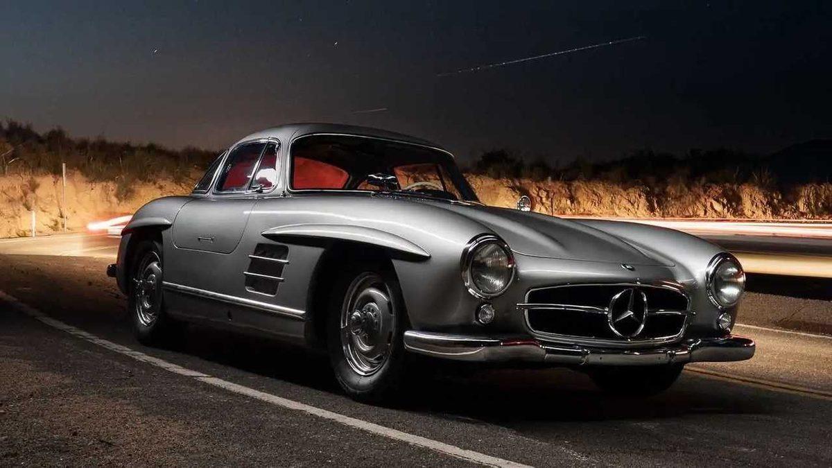 Yılların Eskimeyen Modeli Mercedes 300 SL’in Neden Efsane Bir Otomobil Olduğunu Kanıtlayan 8 Bilgi