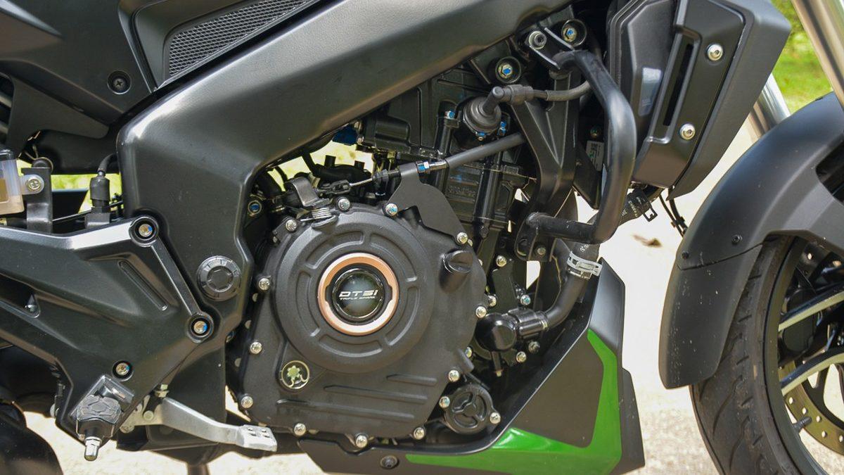 Şık Tasarımıyla Dikkat Çeken Bajaj Dominar D400’ün Fiyatı ve Öne Çıkan Özellikleri