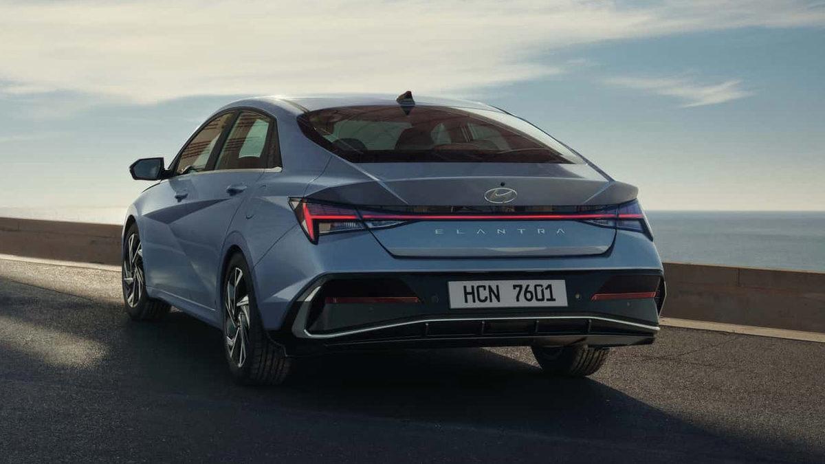 Tasarımı Yenilenen Hyundai Elantra’nın Türkiye Fiyatı Açıklandı