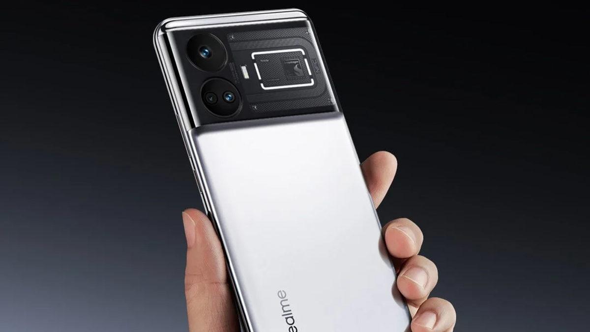 İki Farklı Batarya Seçeneği Sunan Telefon realme GT 5 Duyuruldu