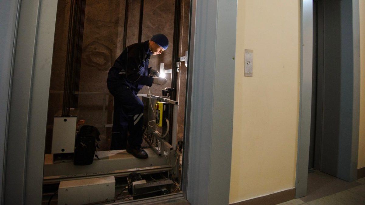 İçinde Bulunduğunuz Asansörün Halatlarından Biri Koparsa Neler Olur?