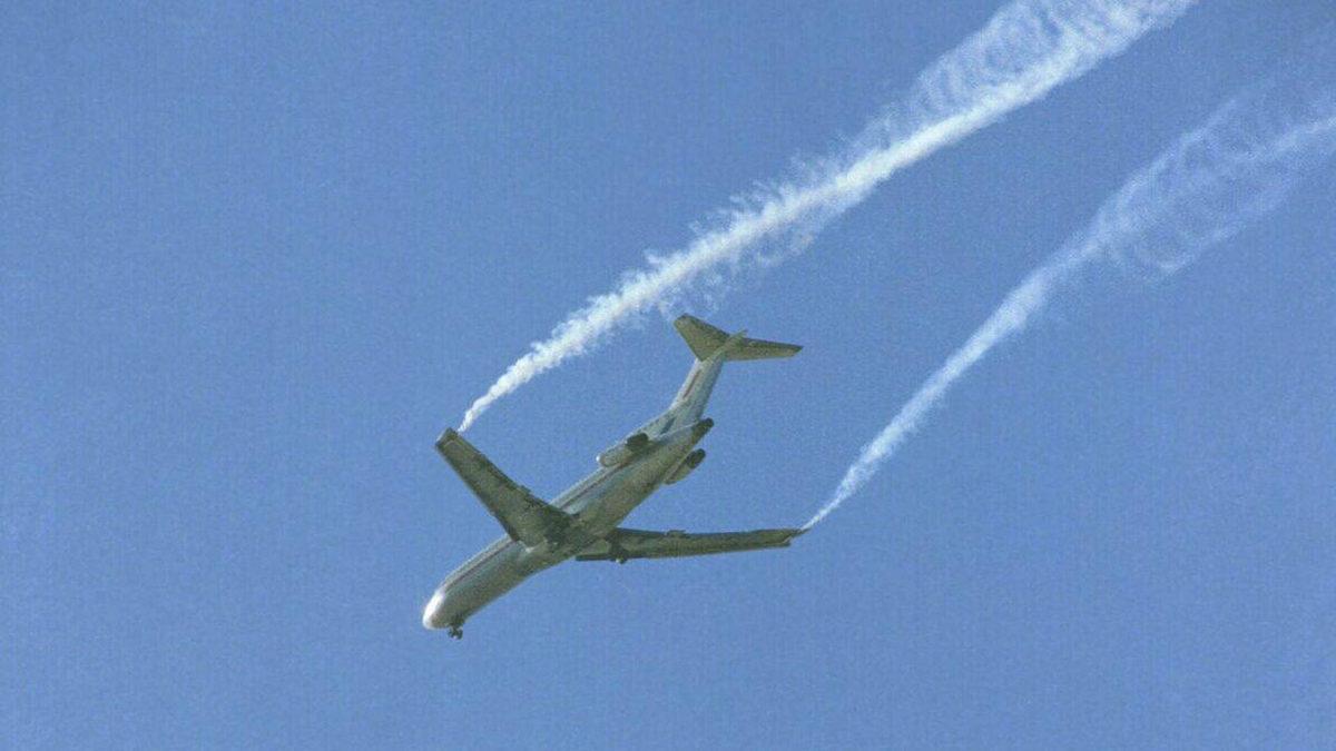 Uçakların Kanatlarından Çıkan Beyaz Gazlar Tam Olarak Nedir? Tek Sebebi Hava Akımı Değil!