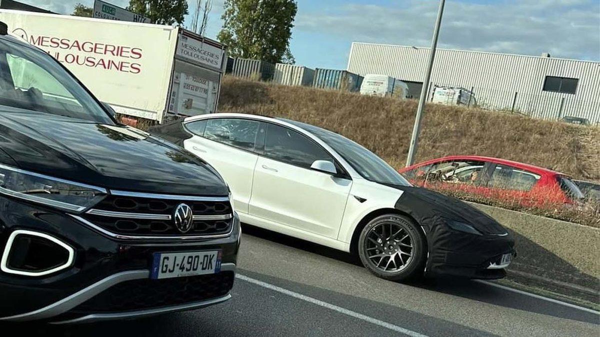 Makyajlı Tesla Model 3 İlk Kez Görüntülendi: Türkiye’ye Gelirse 
