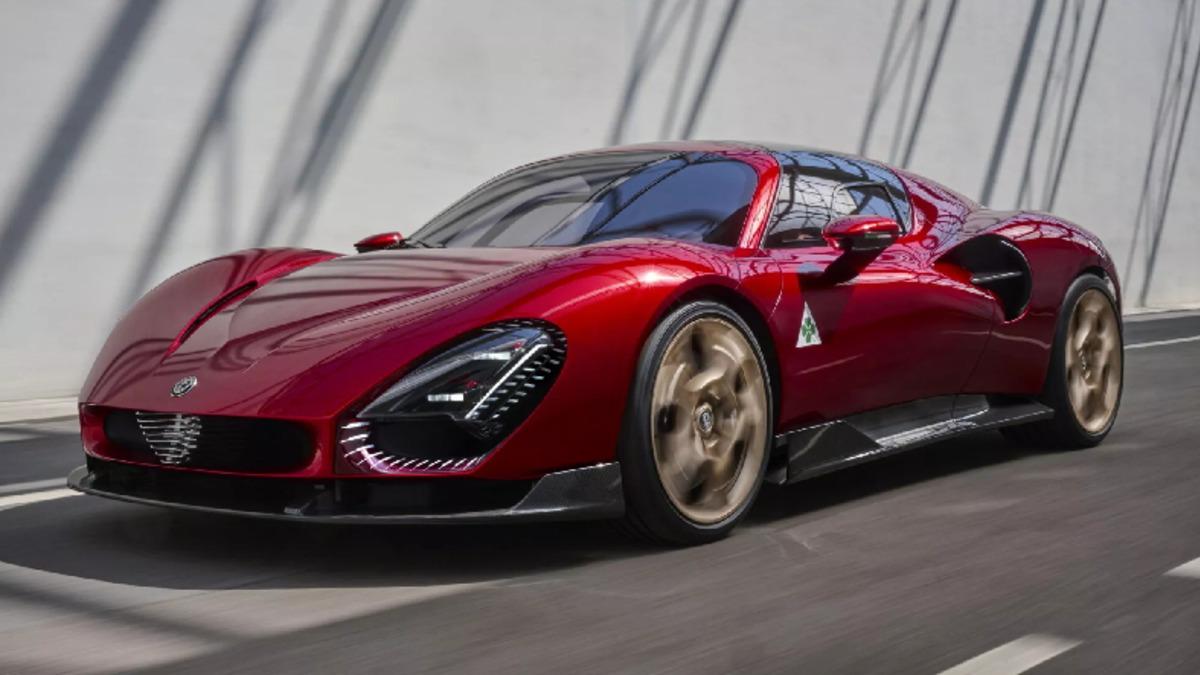 Alfa Romeo, Ağzınızın Suyunu Akıtacak Yeni Süper Otomobili 33 Stradale’yi Tanıttı