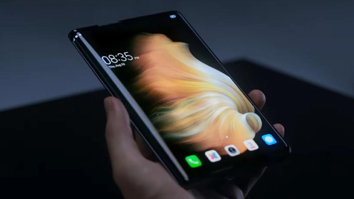 TECNO, "Sarılabilir Ekranlı Telefon" Konseptini Duyurdu: Karşınızda Phantom Ultimate [Video]