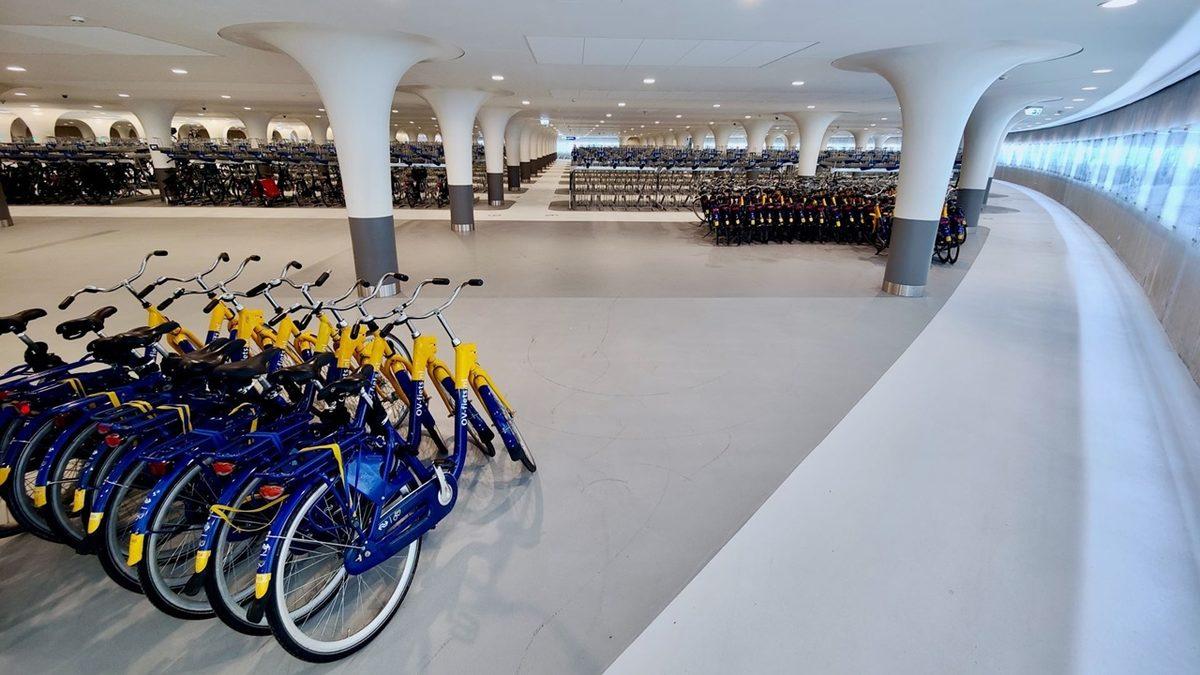 Avrupa Sokaklarında Bulunan, 