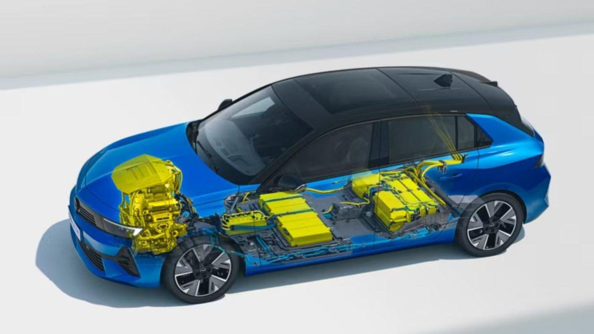 418 Km Menzile Sahip Elektrikli Opel Astra, Türkiye’de Satışa Sunuldu