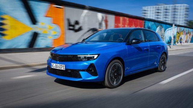 418 Km Menzile Sahip Elektrikli Opel Astra, Türkiye’de Satışa Sunuldu