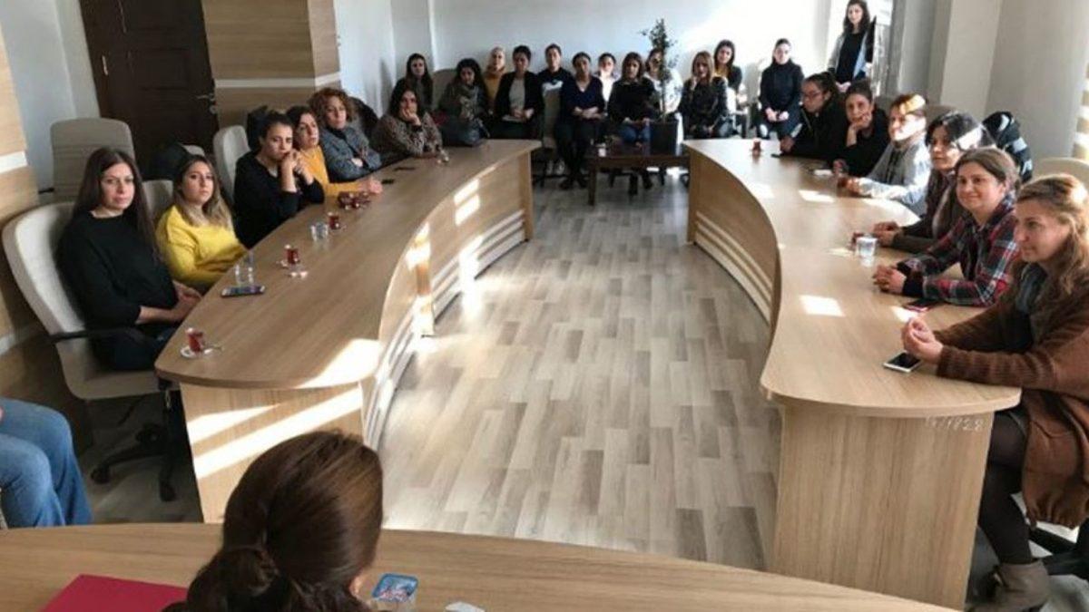 Regl Günlerini İş Yerinde Daha Rahat Geçirmenizi Sağlayacak İpuçları