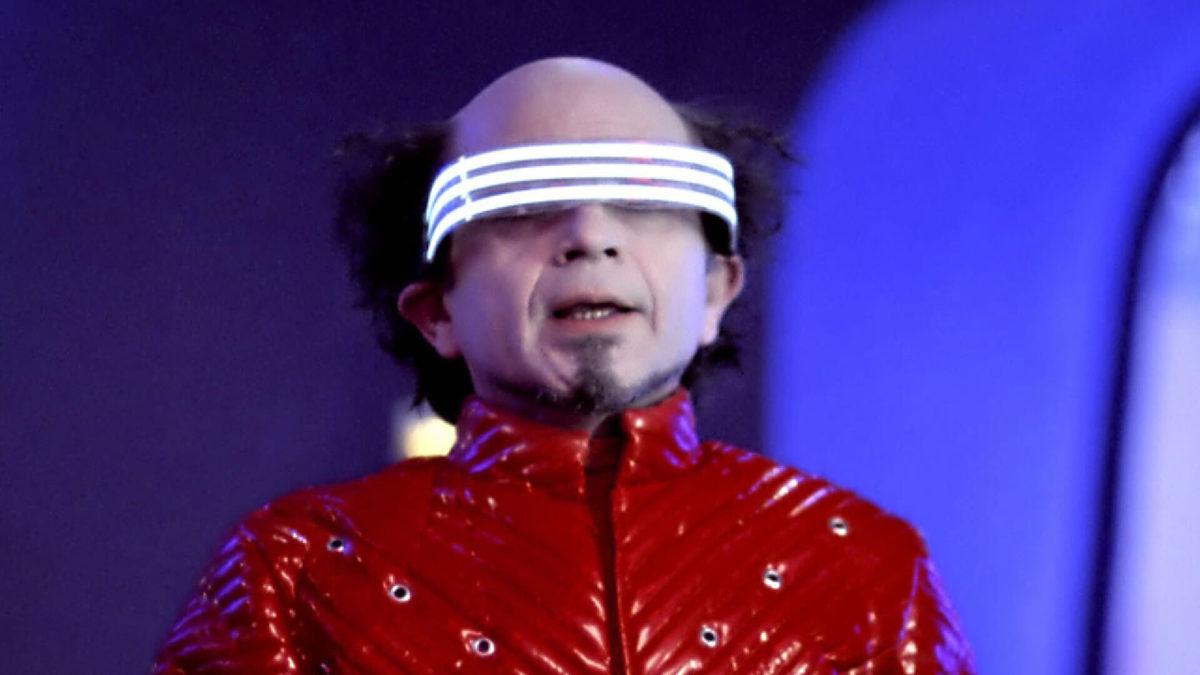 Diyelim ki Park Hâlindeki Arabanızın Üzerine Uçaktan Bir Parça Düştü, Sigorta ya da Kasko Bunu Karşılar mı?