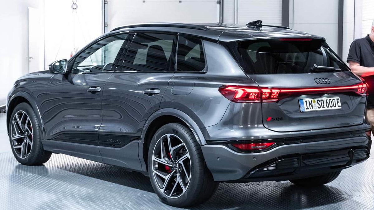 Spor Otomobil Kadar Yakışıklı SUV, Audi Q6 e-tron Tanıtıldı