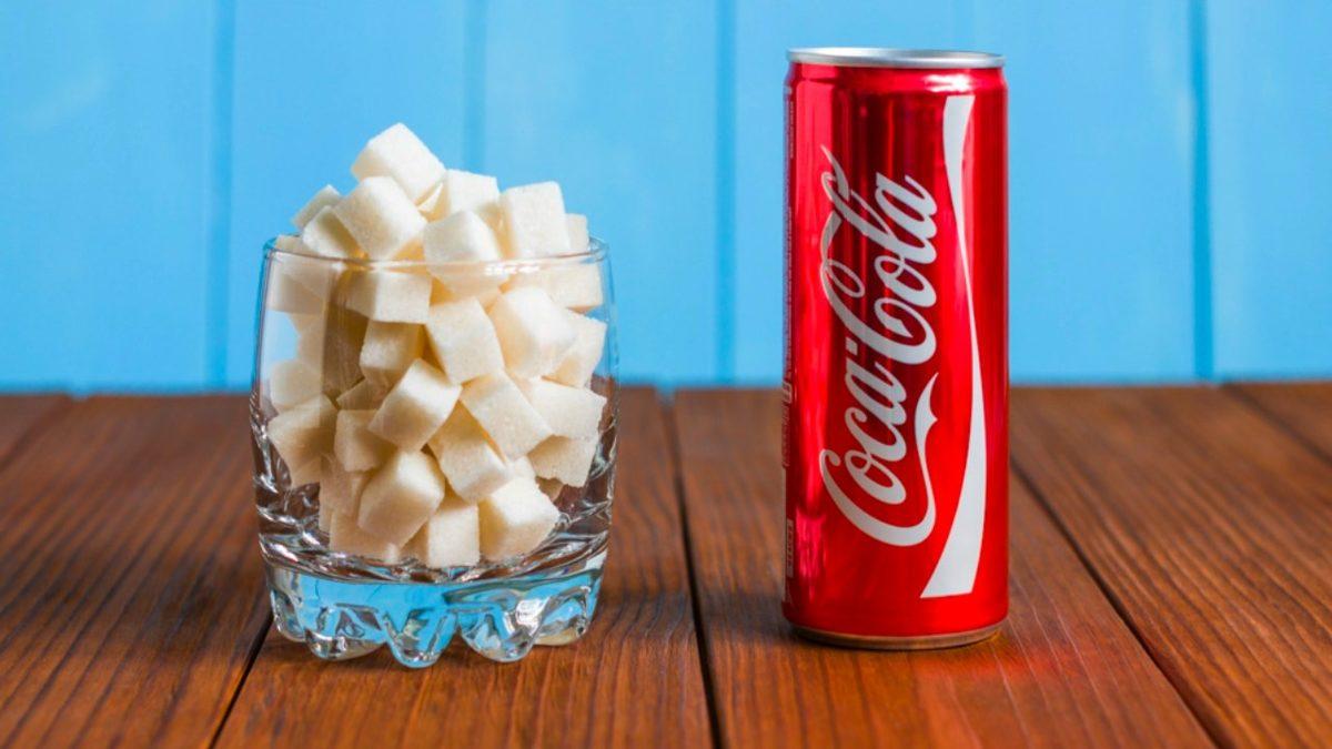Her Gün 2,5 Litre Su Yerine Kola İçsek Ne Olurdu? Emin Olun, Hiç İstemezdiniz!