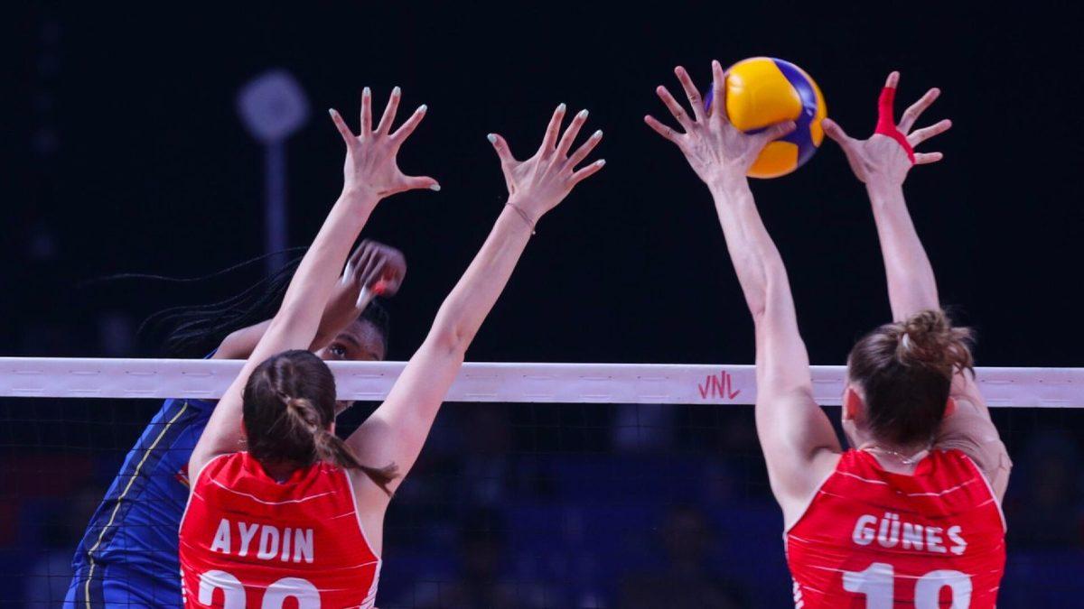 Voleybol veya Basketbol Oynamak Gerçekten Boy Uzatır mı? Yoksa Bu Durum Tamamen Genlerle mi İlgili?