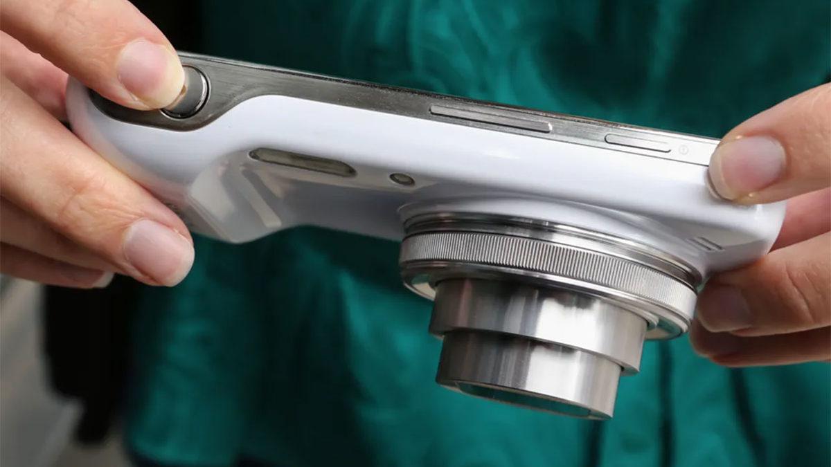 Telefonlarda Neden 1 Tane Büyük Kamera Yerine 3-4 Tane Küçük Kamera Kullanılıyor?