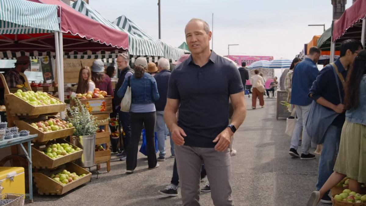 iPhone 15’in Lansmanında Sahneye Çıkan Türk, Deniz Teoman Kimdir?