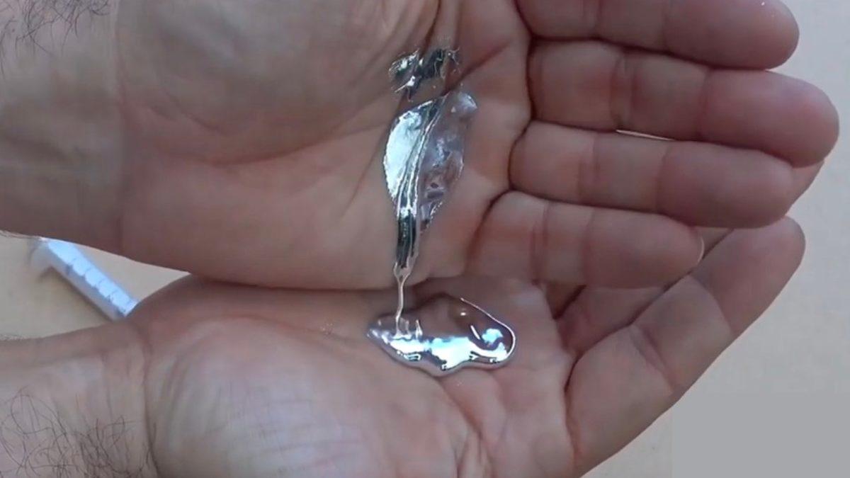 Bazı Metalleri Paramparça Eden Bu Element, Nasıl Oluyor da Elimize Değdiğinde Hiç Zarar Vermiyor?