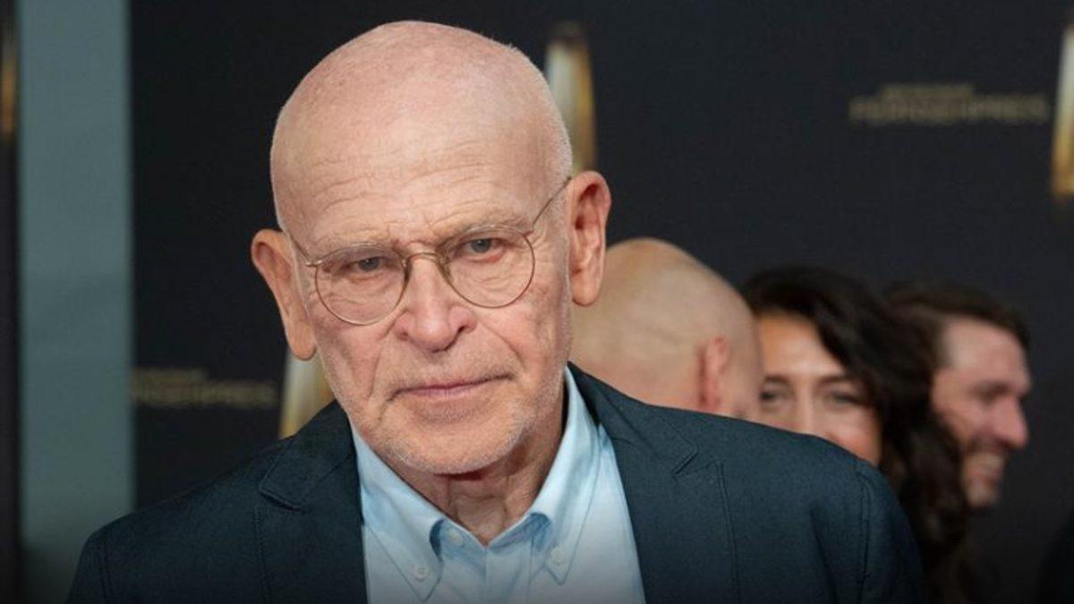 “Ali” Adında Bir Türk İşçisi Kılığına Girerek Koca Bir Toplumun Maskesini Düşüren Alman Gazetecinin Etkileyici Hikâyesi