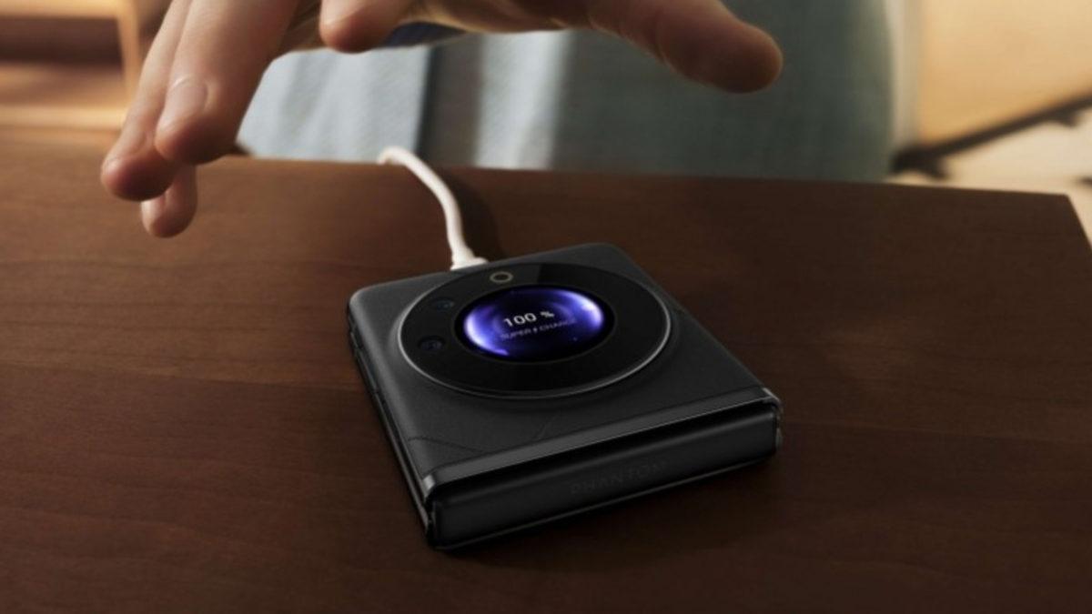 TECNO Phantom V Flip 5G, Türkiye’de Satışa Sunuldu: İşte Fiyatı