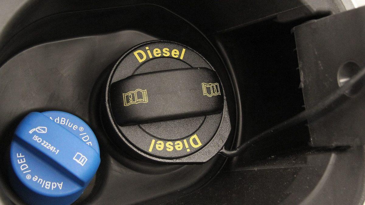 Dizel Otomobillerde Karşılaştığımız AdBlue Nedir, Neden Arabamıza Bunu Koyuyoruz, Biterse Ne Olur?