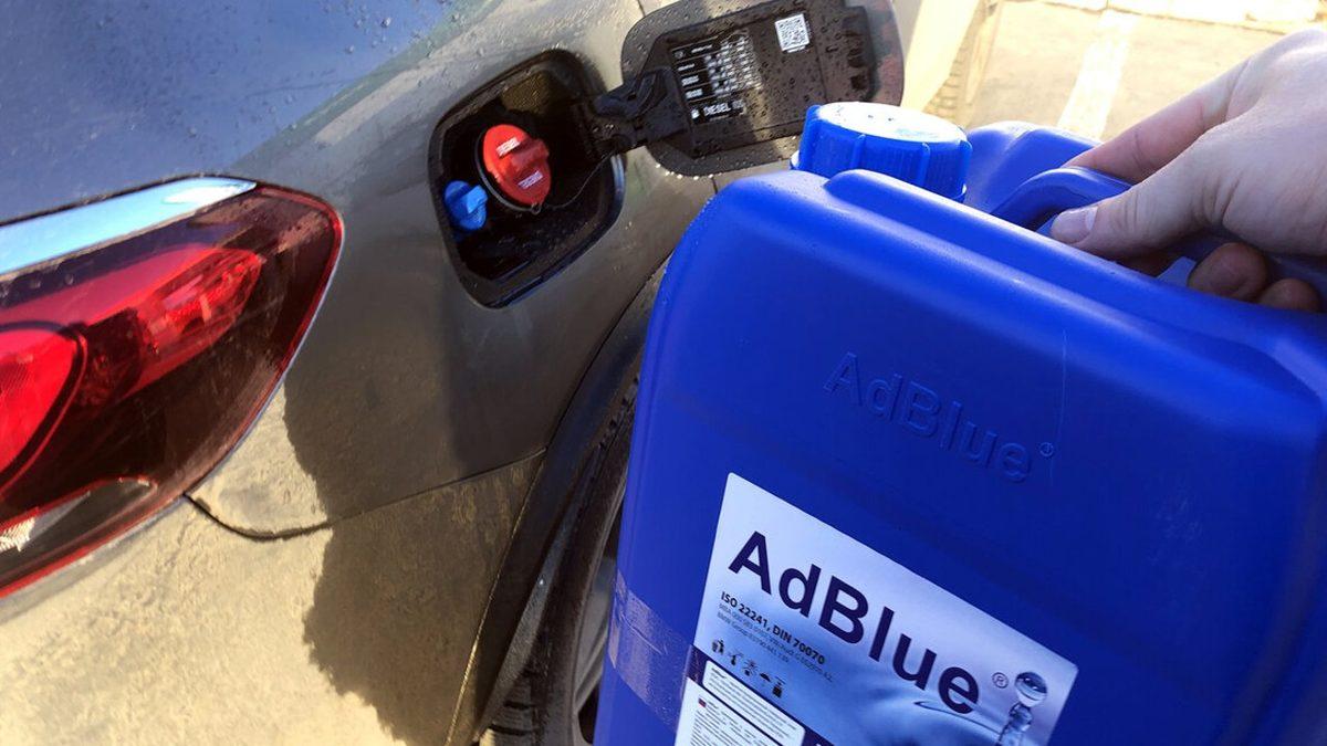 Dizel Otomobillerde Karşılaştığımız AdBlue Nedir, Neden Arabamıza Bunu Koyuyoruz, Biterse Ne Olur?