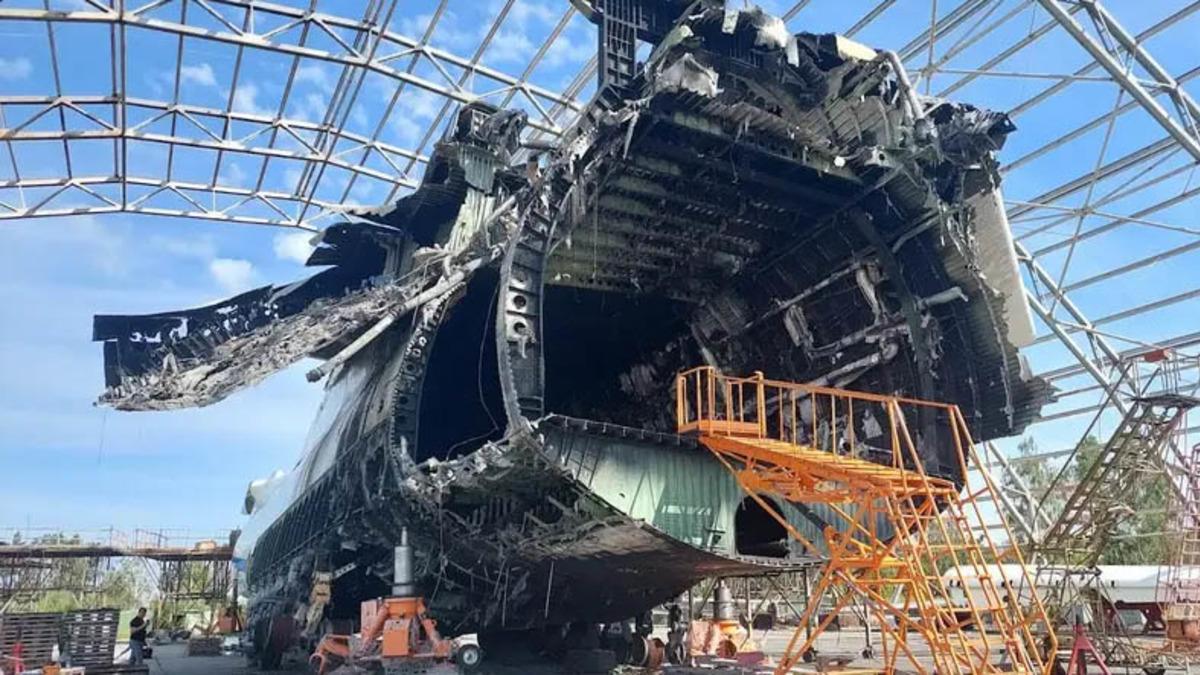 Rusya-Ukrayna Savaşında Harabeye Dönen Dünyanın En Büyük Uçağının Son Hali Paylaşıldı