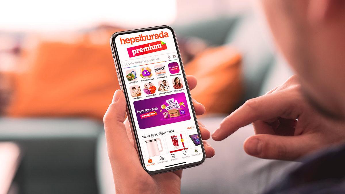 Hepsiburada, Yapay Zekâyı Alışverişin Her Aşamasına Entegre Ediyor: ChatGPT’li Yorum Özelliği, Pazarlama Uygulamaları ve Dahası