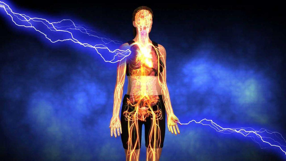 Dışarıdayken Saçlarınız Bir Anda Bu Şekilde Elektriklenirse Oradan Kaçmanızda Fayda Var! Peki Neden?