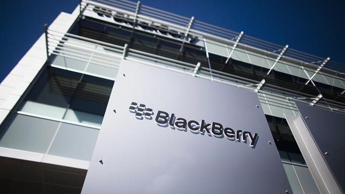 BlackBerry, Sahip Olanların Hava Attığı Bir Telefonken Nasıl Oldu da Aniden Hayatımızdan Çıktı?