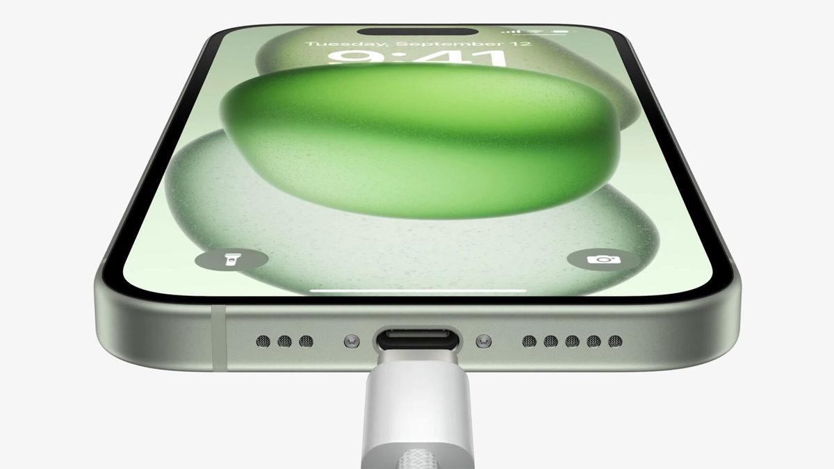 iPhone 15 Sahipleri, Telefonlarını Powerbank ile Şarj Edememekten Şikâyetçi! (Telefon Yerine Powerbank Şarj Oluyor)