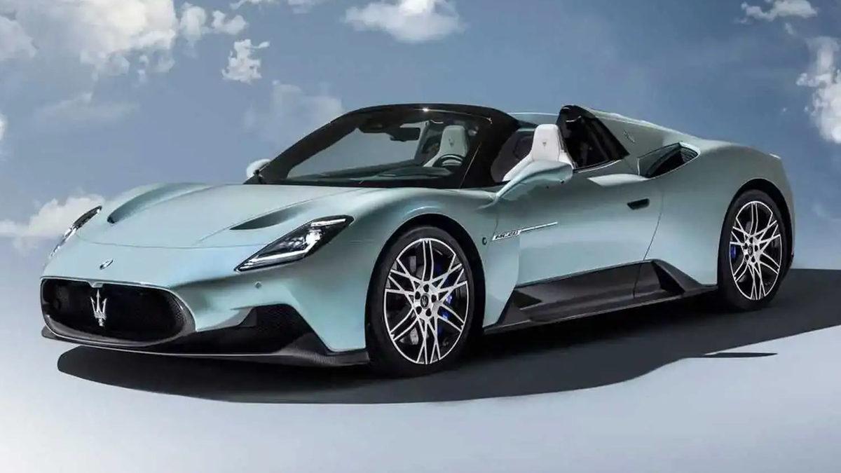 400’den Fazla Lüks Otomobilin Türkiye’ye Kaçak Sokulduğu Ortaya Çıktı: Sahipleri Arasında Eski Millî Futbolcular da Var