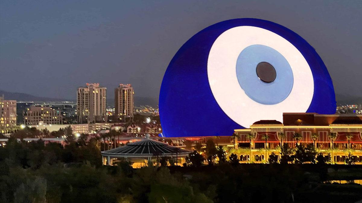 Tamamı Ekrandan Oluşan Bu Dev Küre, Amerika Yerine Türkiye’de Olsaydı Kesin Karşılaşacağımız 14 Görüntü