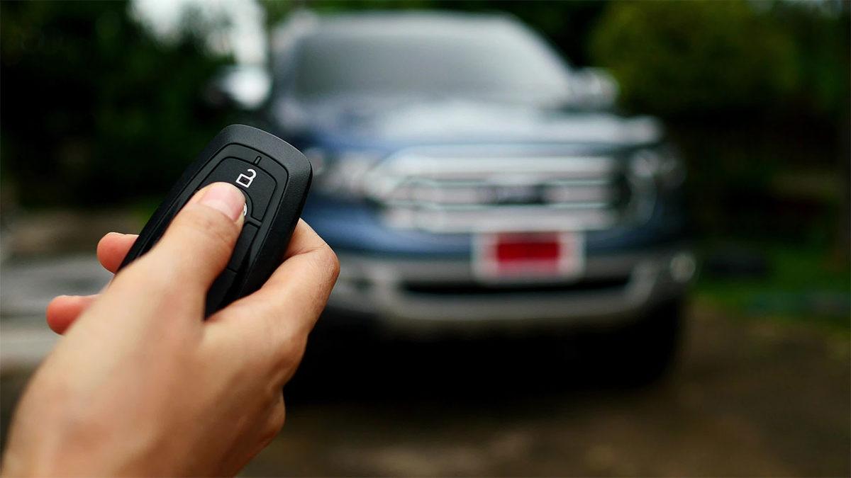 Araba Hırsızlarının Son Dönemdeki Akılalmaz Yöntemi: Evinizin Önünden Sinyal Alarak Anahtarsız Şekilde Soygun Yapabilirler!