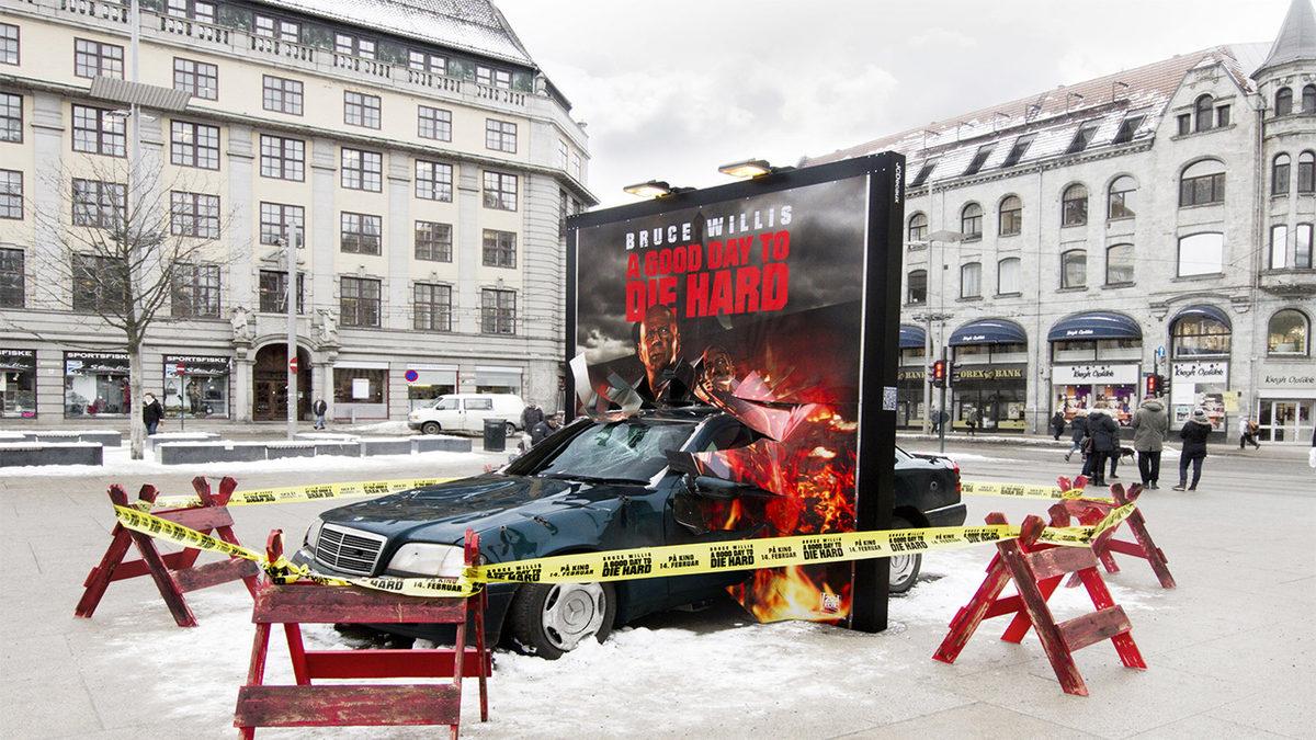 Film ve Dizileri Dış Mekânda Tanıtırken Hayal Gücünün Son Damlasına Kadar Kullanıldığı Yaratıcı Reklamlar