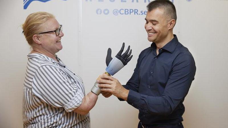 Vücuda Tamamen Entegre Olan Protez El Geliştirildi [Video]