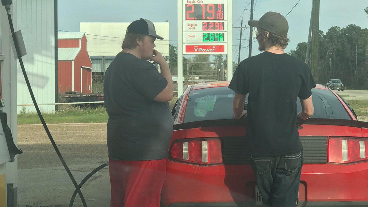 Uzak Doğu Ülkelerinde Benzin Pompalarının Neden Tavanda Olduğunu Öğrenince 