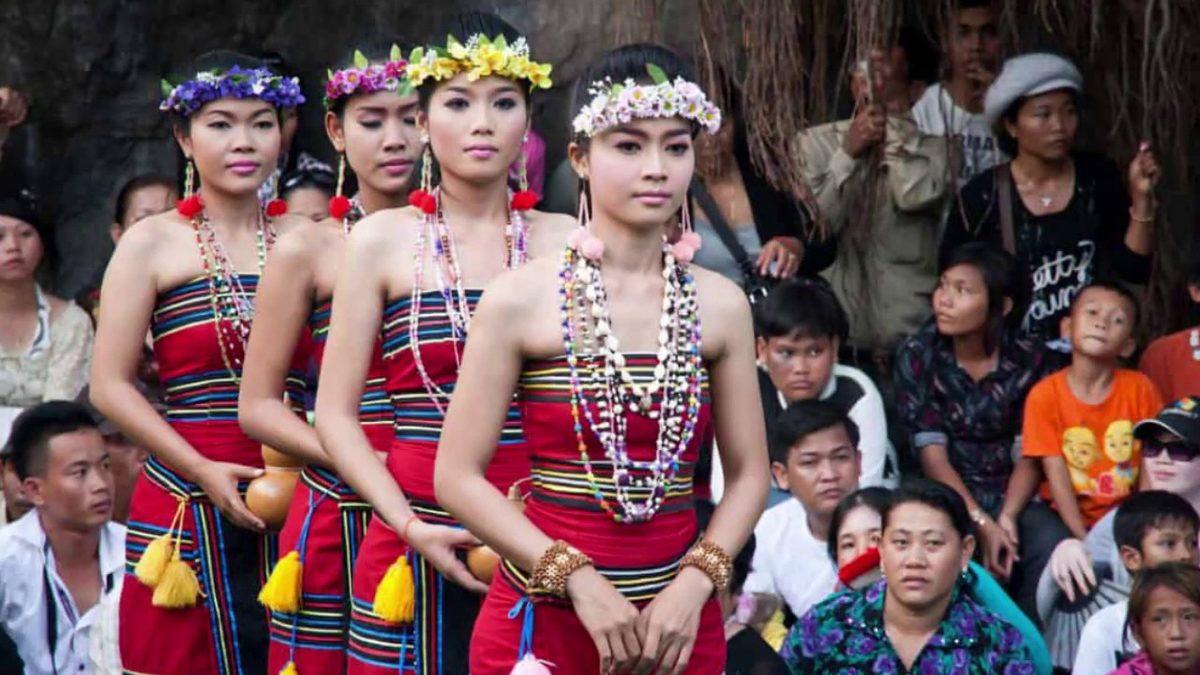 Benzerini Arasanız Bulamayacağınız Bir Bayrağa Sahipler: Kamboçya’nın Ne Kadar İlginç Bir Ülke Olduğunu Kanıtlayan 8 Özelliği