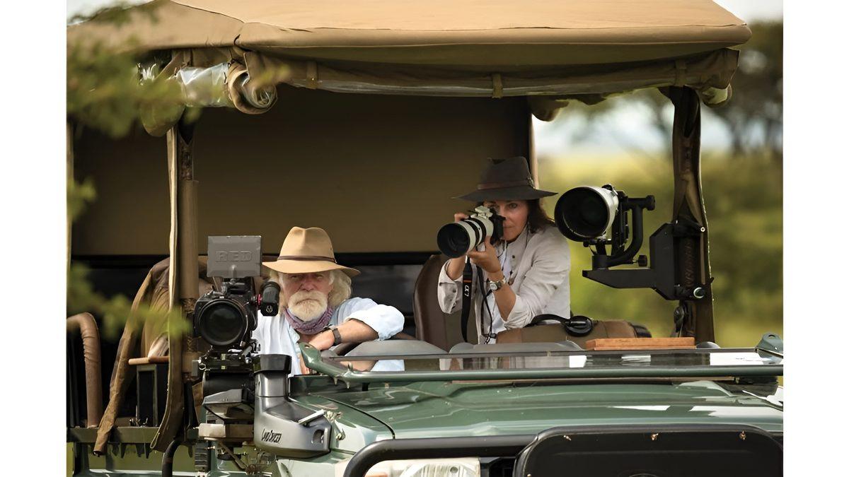 Vahşi Doğa Belgesellerinde Kameramanlar Nasıl Oluyor da Hayvanlar Tarafından Fark Edilmeden Çekim Yapabiliyor?