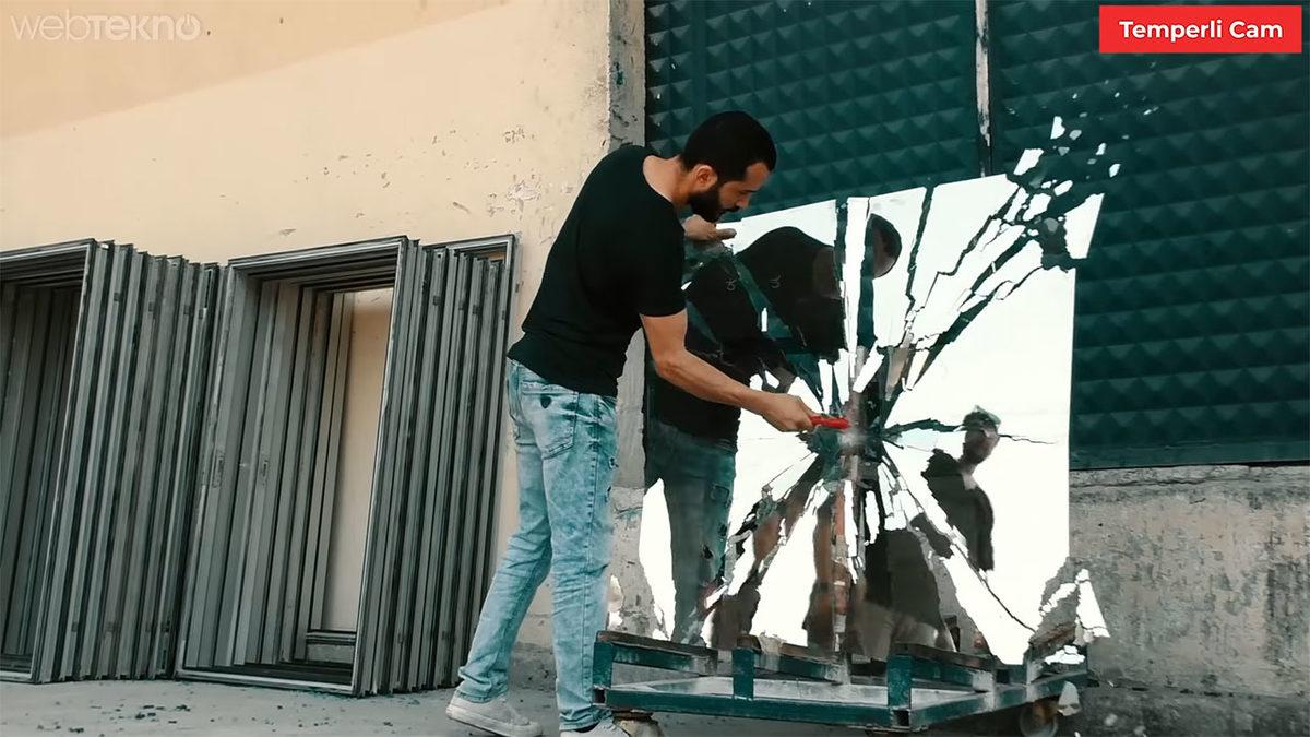 Arabaların Arka Camı, Ön Camına Kıyasla Neden Daha Çok İşlemden Geçer?