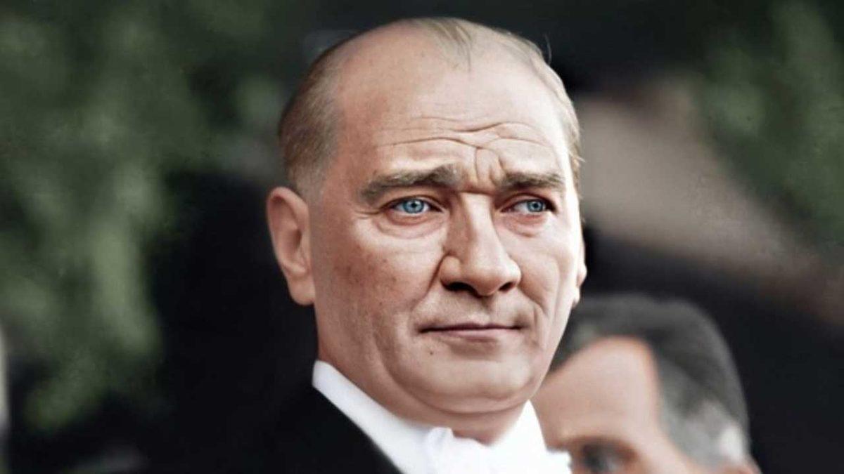 Atatürk’ün Neden Gece Karanlığında Hiç Fotoğrafı Olmadığını Düşündünüz mü?