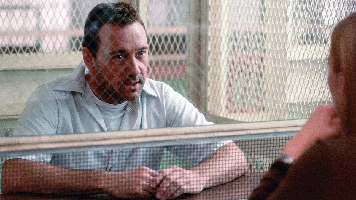 Türkçe Film İsimleri Orijinallerinden Neden Çok Farklı Oluyor?