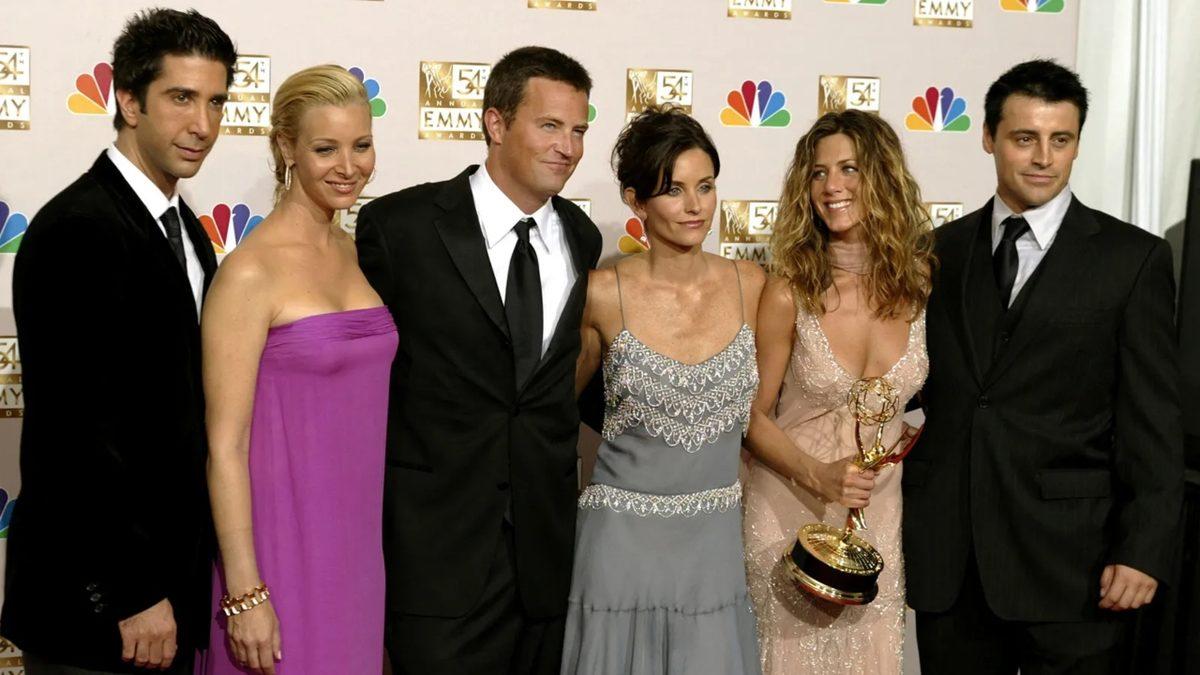 Friends’in Chandler’ı Matthew Perry’ye Bebekliğinden Beri Zorlu Bir Hayat Yaşatan Bağımlılık Sorunu