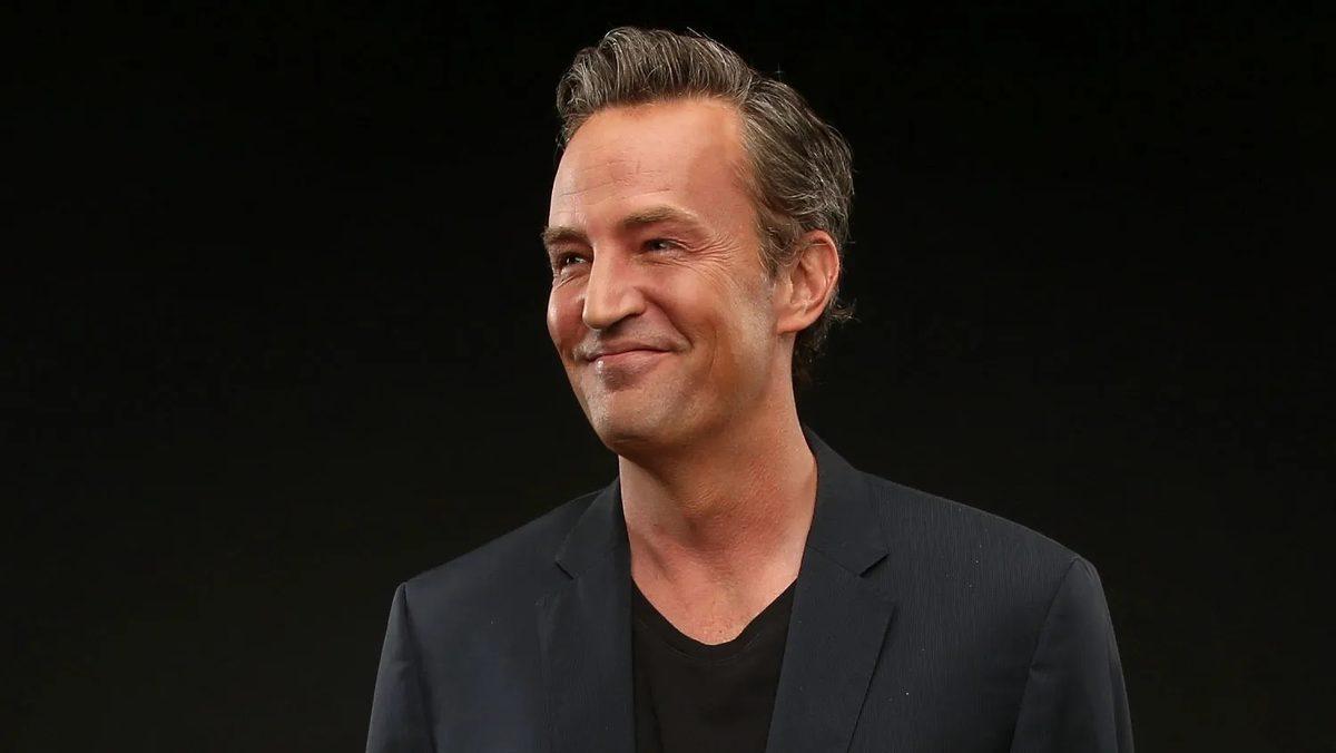 Friends’in Chandler’ı Matthew Perry’ye Bebekliğinden Beri Zorlu Bir Hayat Yaşatan Bağımlılık Sorunu