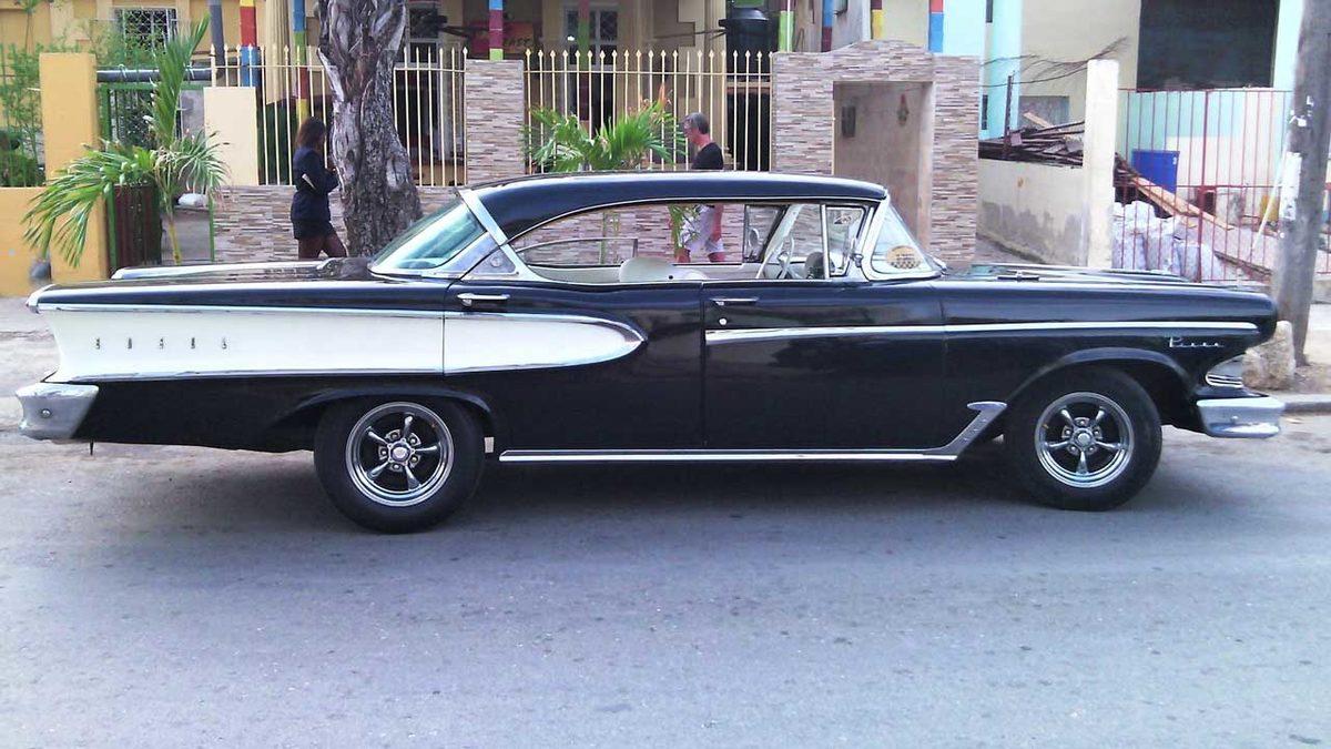 Klasik Araba Müzesi Hâline Gelen Küba’da Neden Çok Fazla Eski Model Var? Sebebi Araba Tutkusu Değil!