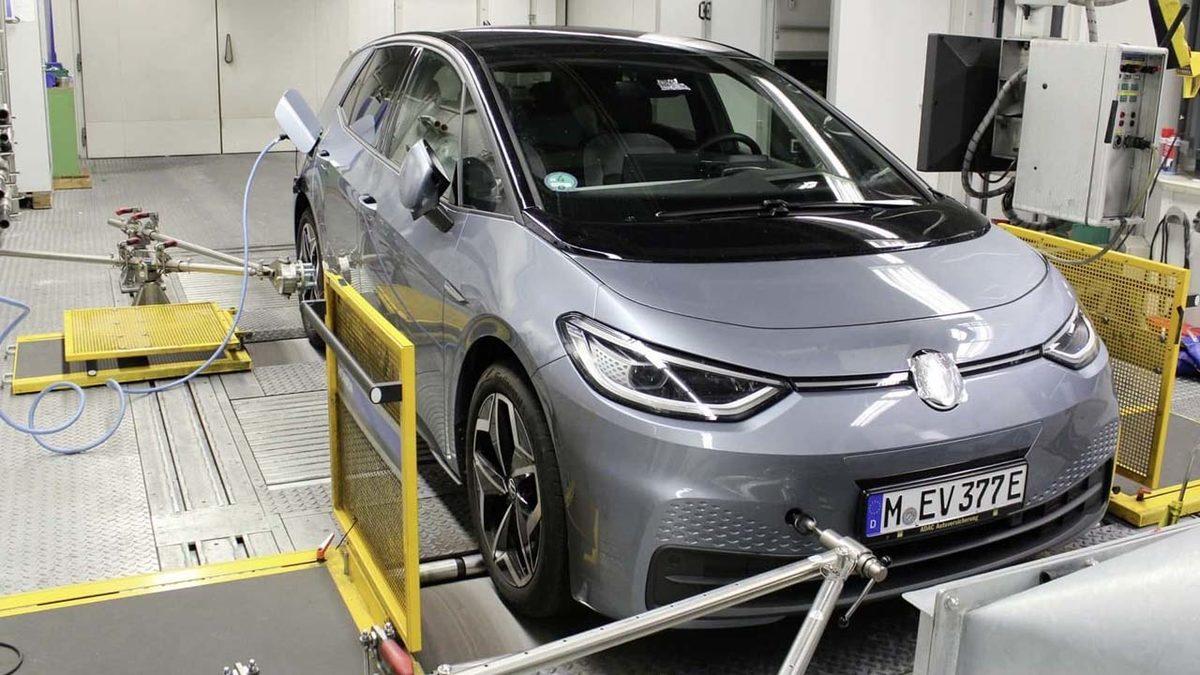 Elektrikli Otomobillerin Batarya Sağlığı ile İlgili Soru İşaretlerini Giderecek Test: 100 Bin km Kullanılan Volkswagen ID.3, Beklentileri Aştı