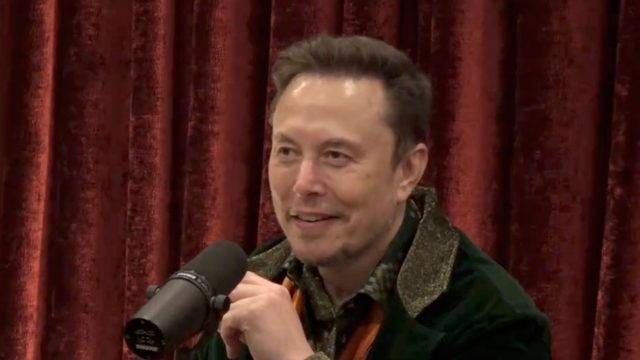 Elon Musk’tan Mark Zuckerberg’e Threads Göndermesi: "Kendisi Bile Paylaşım Yapmıyor!"