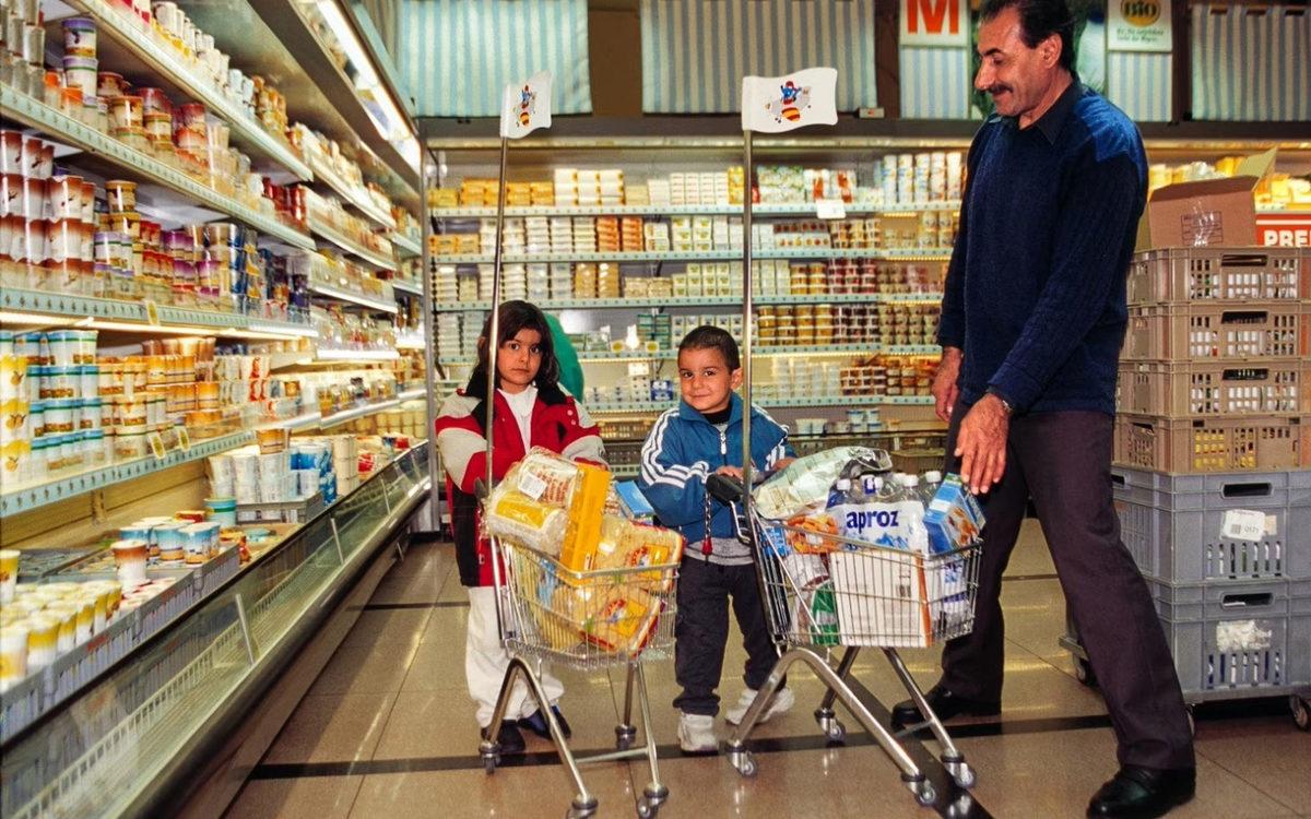 İsviçre’de İlk Kurulduğunda Kamyonlarla Mahalle Mahalle Gezen Migros’un Türkiye’ye Kadar Uzanan Kuruluş Hikâyesi