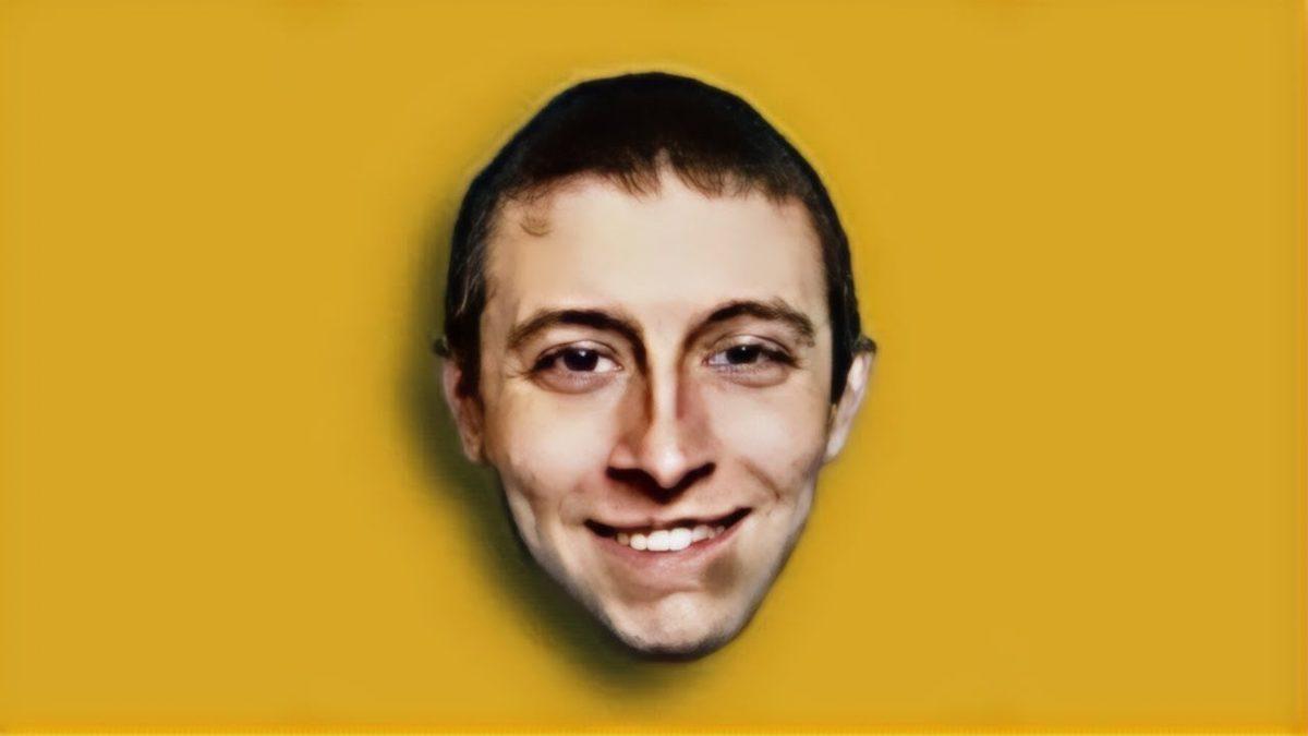 Senelerdir 4 Saat Boyunca Kameraya Bakıp Gülümseyen Tuhaf YouTuber’ın Bunu Yapmasının Hiç Tahmin Edemeyeceğiniz Sebebi