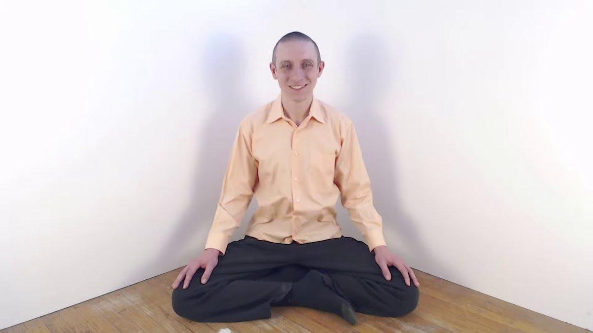 Senelerdir 4 Saat Boyunca Kameraya Bakıp Gülümseyen Tuhaf YouTuber’ın Bunu Yapmasının Hiç Tahmin Edemeyeceğiniz Sebebi